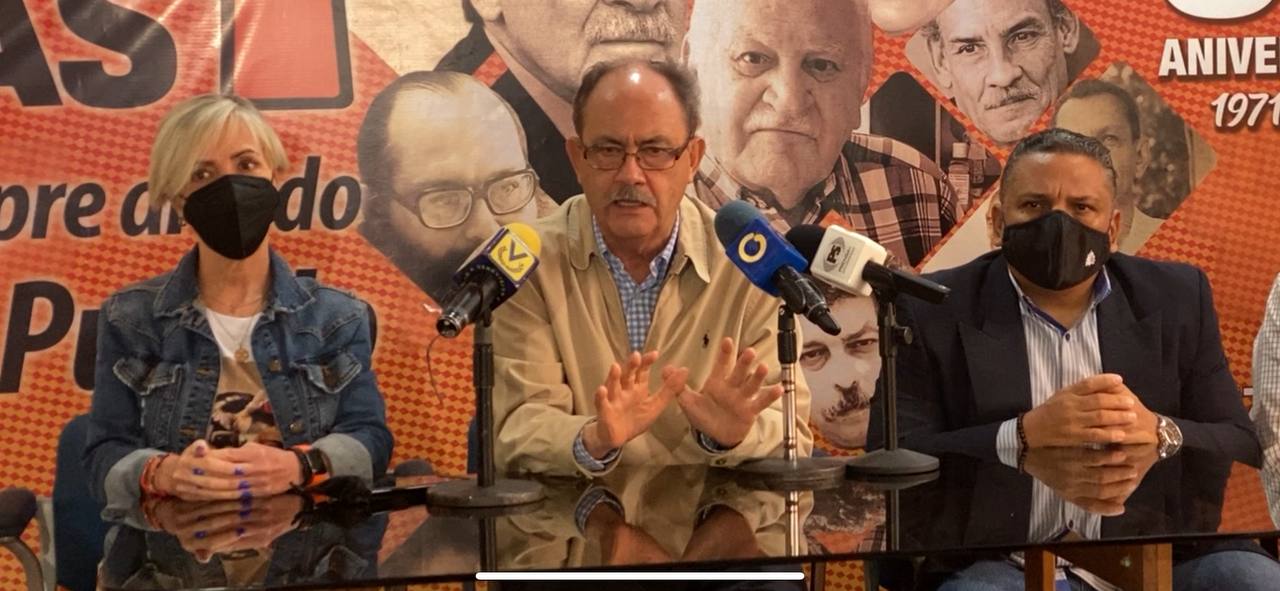«Gobierno y oposición tienen un discurso poco claro sobre el diálogo», advierte Felipe Mujica