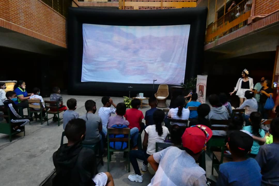 Zona de Descarga celebra junto a los niños una nueva edición de Libro Platabanda