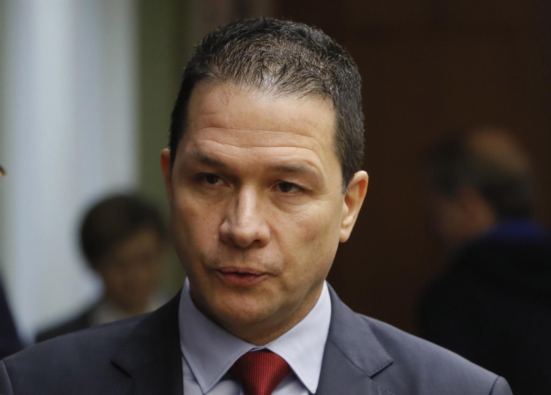 Nuevo canciller se estrena con mensaje de apoyo a López Obrador