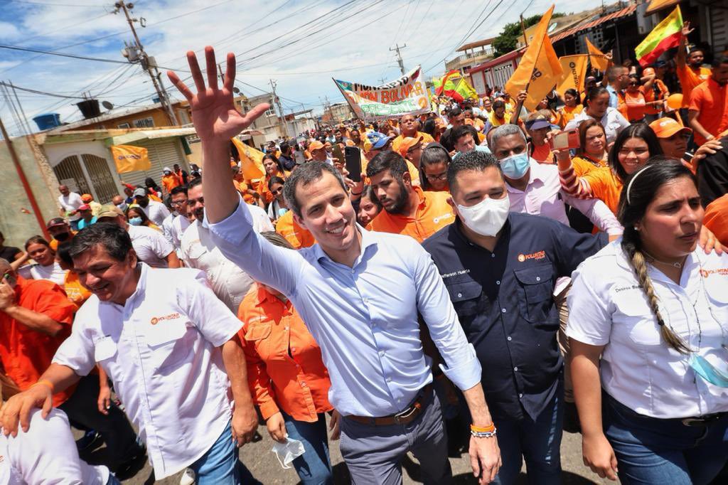 Políticos de gira por el país: una estrategia necesaria pero no suficiente, según analistas