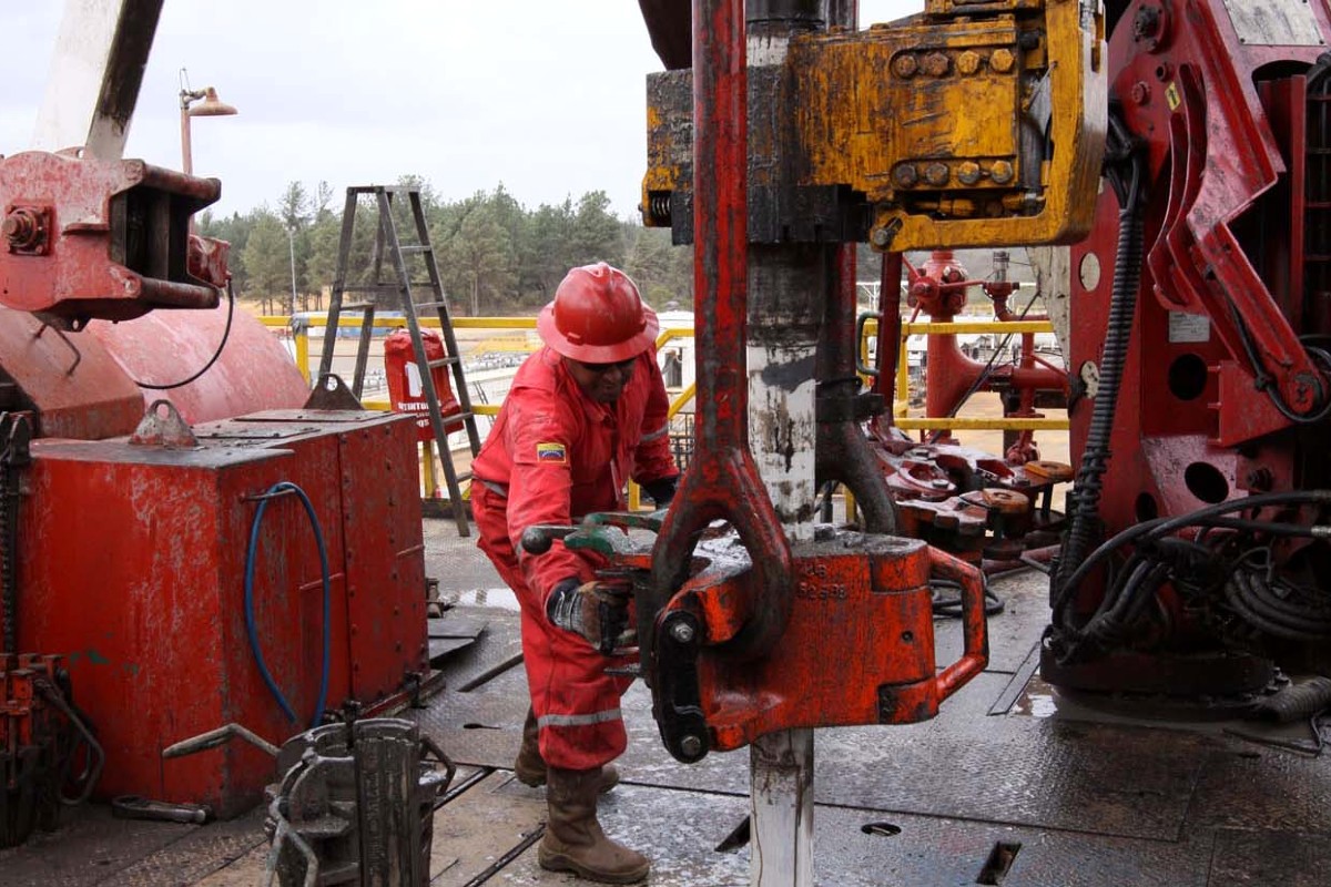 Producción petrolera venezolana cae un 9 % en el tercer trimestre, según OPEP