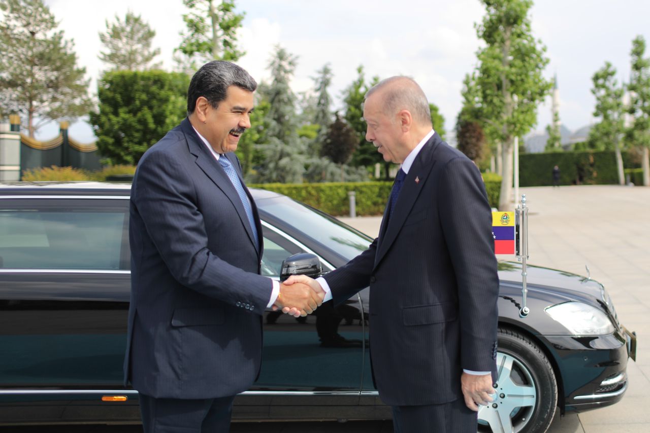 Acuerdos suscritos por Maduro y Erdogan incluyen negocios en energía y minería