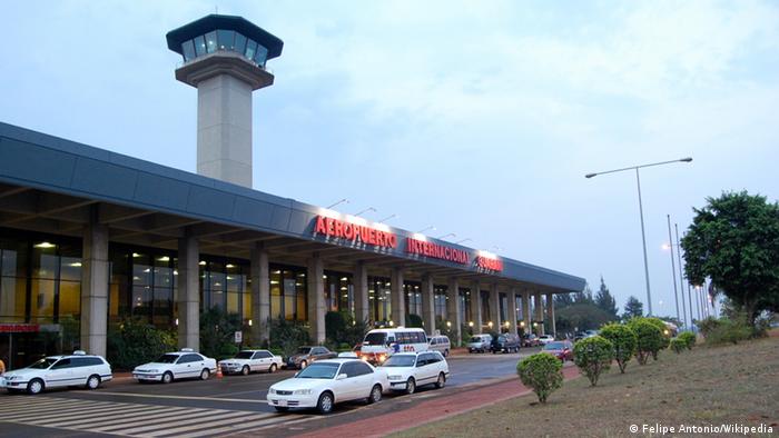 Allanan aeropuerto paraguayo donde aterrizó en mayo avión venezolano-iraní