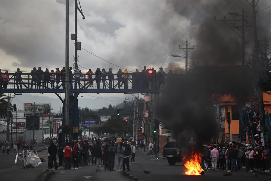 Ministro de Defensa: La democracia en Ecuador está en serio riesgo