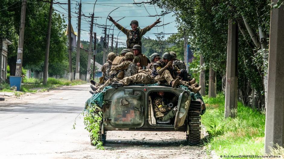 Separatistas prorrusos aseguran haber rodeado Lisichansk por completo