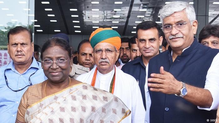 India eligiría a primera mujer tribal como presidenta, pese a los ataques contra su etnia