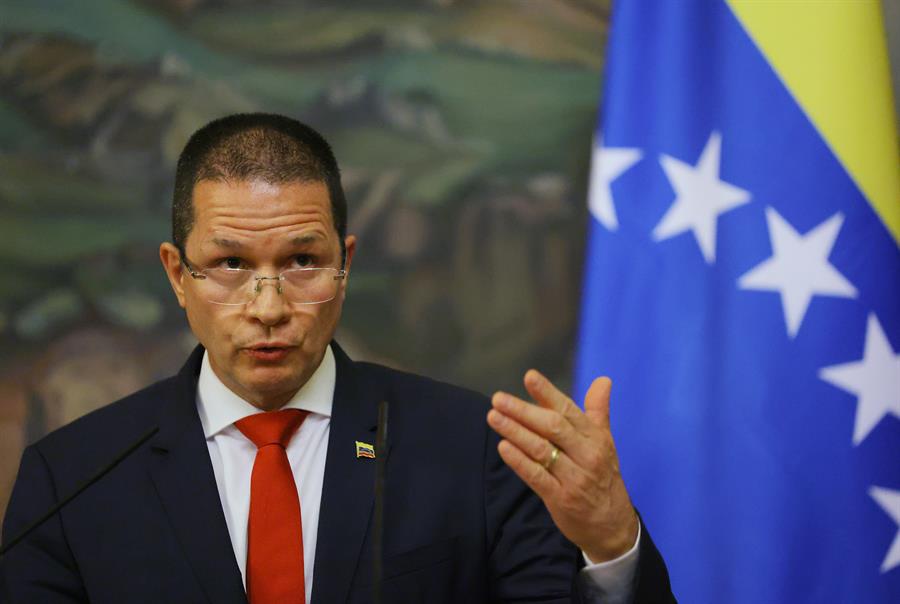 Canciller de Maduro presenta a Rusia cómo avanza reactivación del diálogo