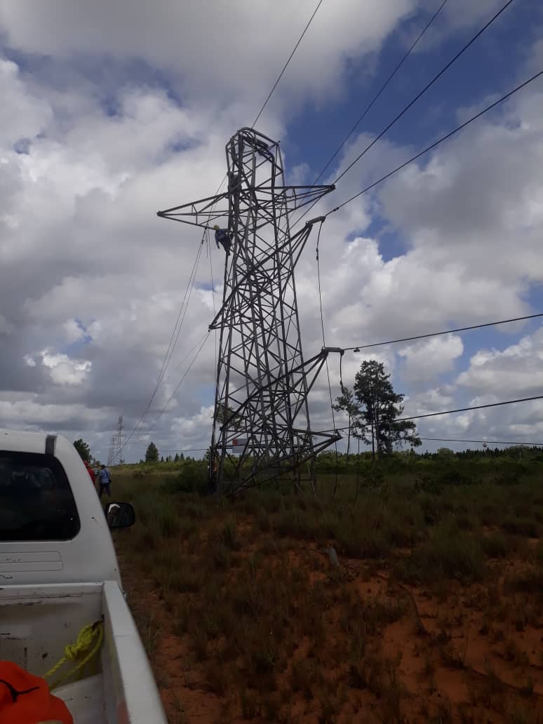 Sur de Monagas sigue sin luz después de 72 horas de caída de torres eléctricas