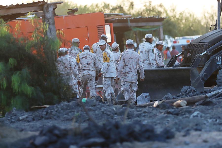 México: 200 rescatistas para salvar a 10 mineros atrapados