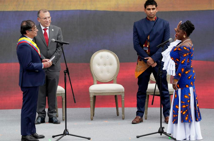 Francia Márquez es investida como la primera vicepresidenta afro de Colombia