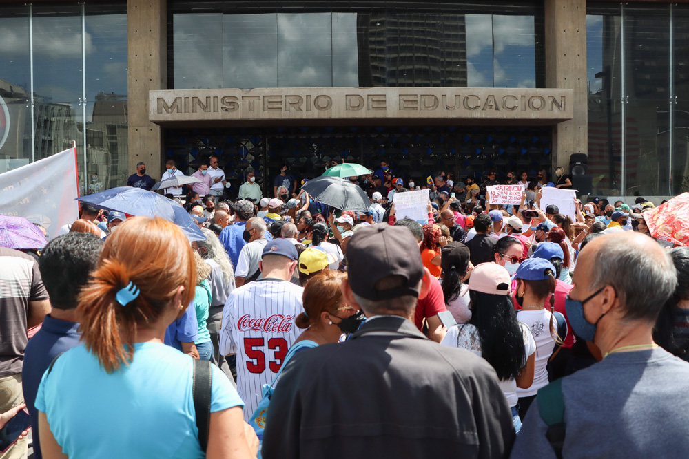 Dirigentes sindicales exigen la renuncia de las ministras de Educación y Educación Superior | Foto: Mairet Chourio 