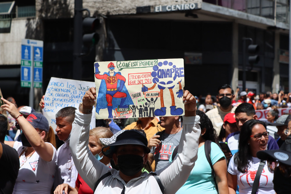 Docentes sienten que el pago fraccionado hasta 2023 del bono vacacional correspondiente a agosto es una burla | Foto: Mairet Chourio 