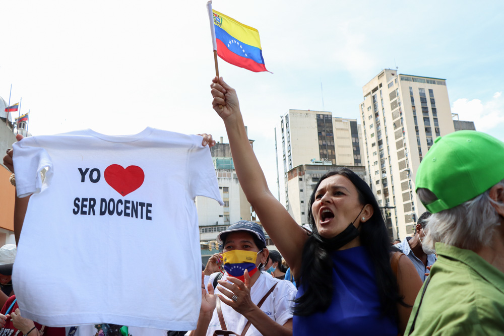Docentes no quieren abandonar las aulas, pero aseguran que si no son escuchados no regresarán a clases | Foto: Mairet Chourio