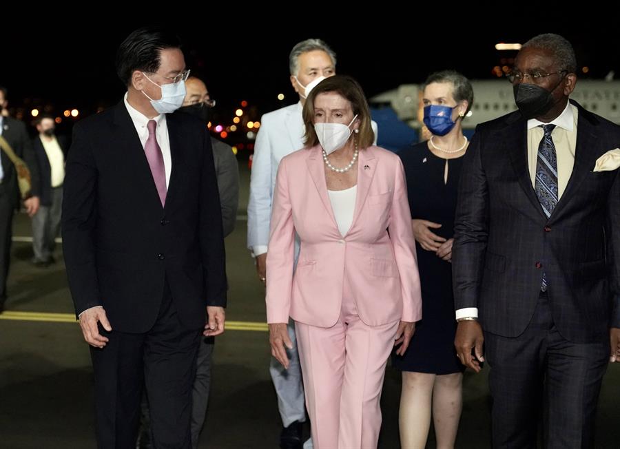 China anuncia maniobras militares cerca de Taiwán y condena visita de Pelosi