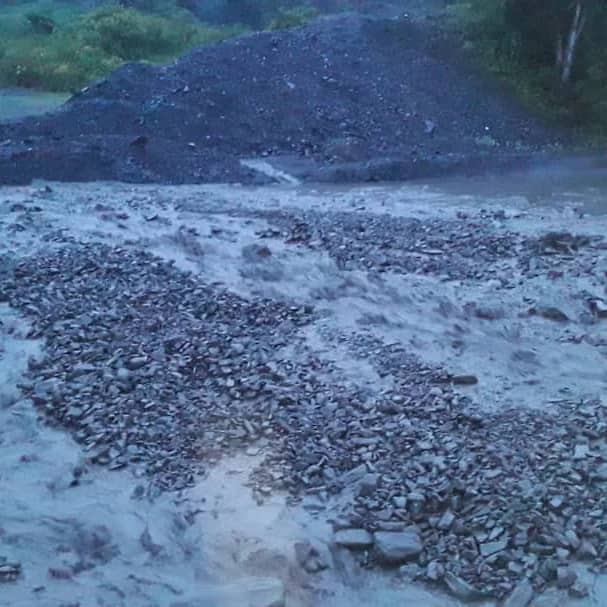 Desbordamiento de quebrada incomunica municipio en Mérida