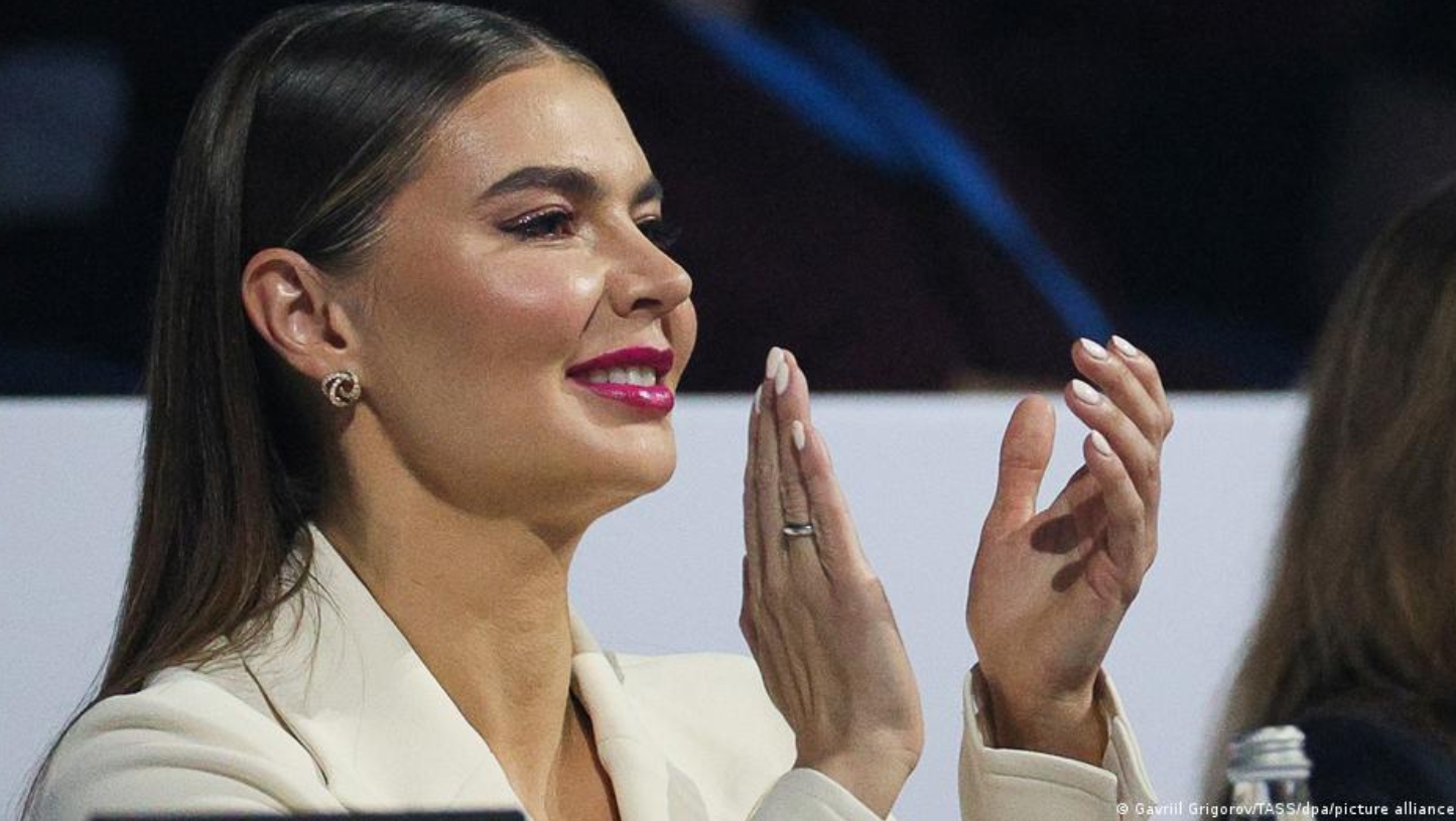 EE.UU. sanciona a supuesta novia de Putin y a casi 900 oligarcas