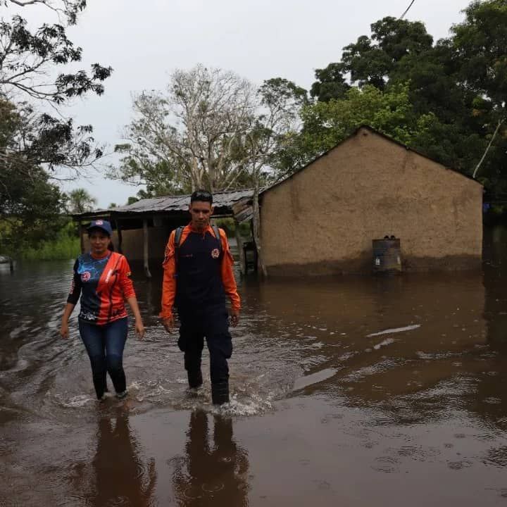 Desborde de río San Antonio deja más de 400 familias afectadas al sur de Maturín