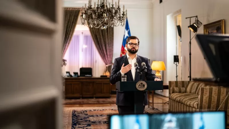 Cómo impacta a Boric el rechazo a la nueva Constitución en Chile (y por qué además de un revés puede ser una oportunidad)