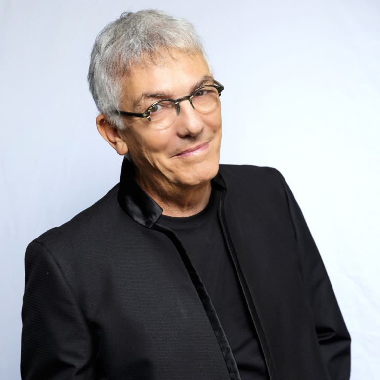 Productora pide al Ministerio Público actuar contra el cantante Ilan Chester