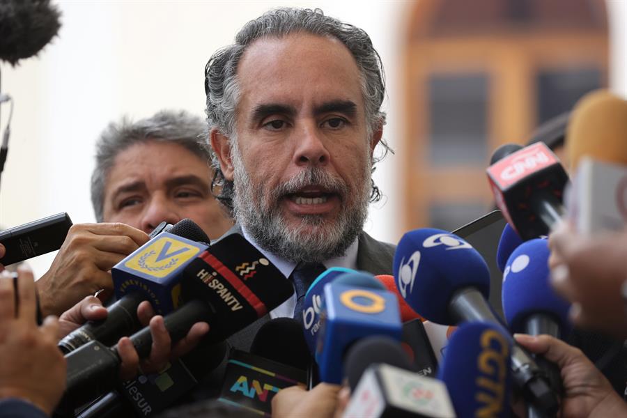 Armando Benedetti planteó a Maduro que Colombia compre Monómeros