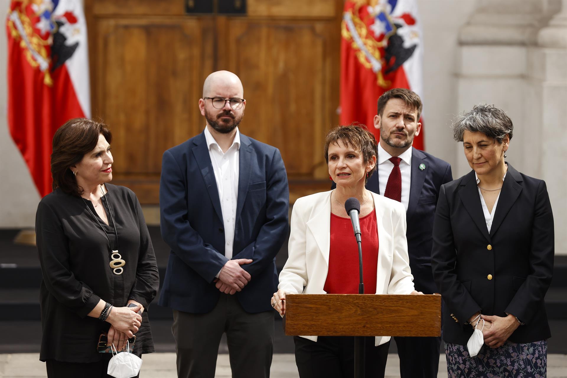 Nuevos ministros en Chile: más mujeres, más moderado y más experto