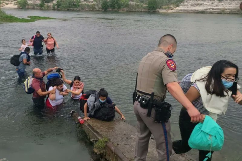 Las críticas de la ONG al nuevo programa para migrantes venezolanos en EEUU