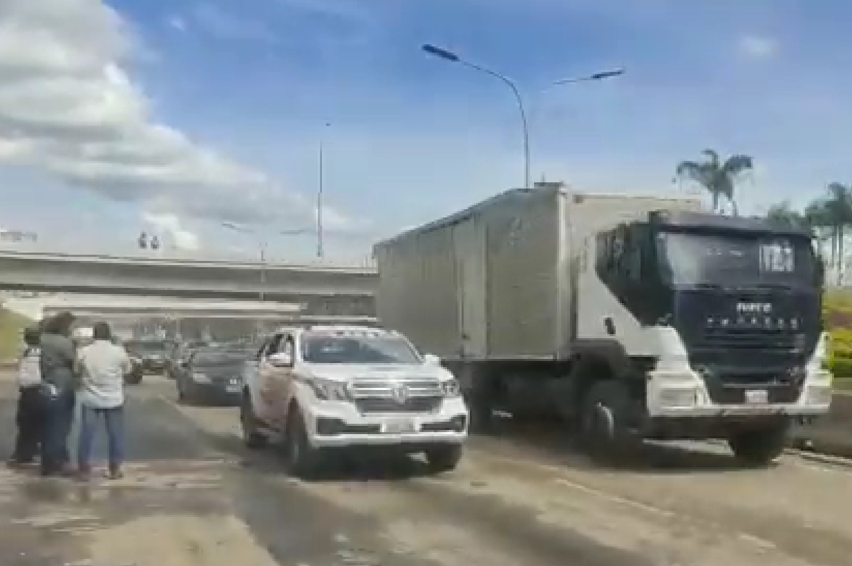 Reactivado paso vehicular en el distribuidor Altamira de la autopista Francisco Fajardo