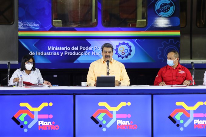 Maduro ordena reubicar a vendedores del Metro de Caracas en plazas alrededor del sistema