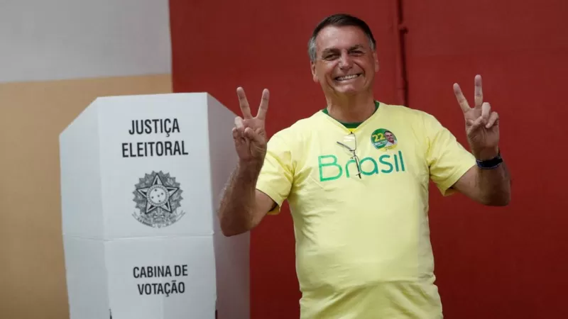Elecciones en Brasil: Bolsonaro guarda silencio pero sus aliados reconocen la derrota frente a Lula
