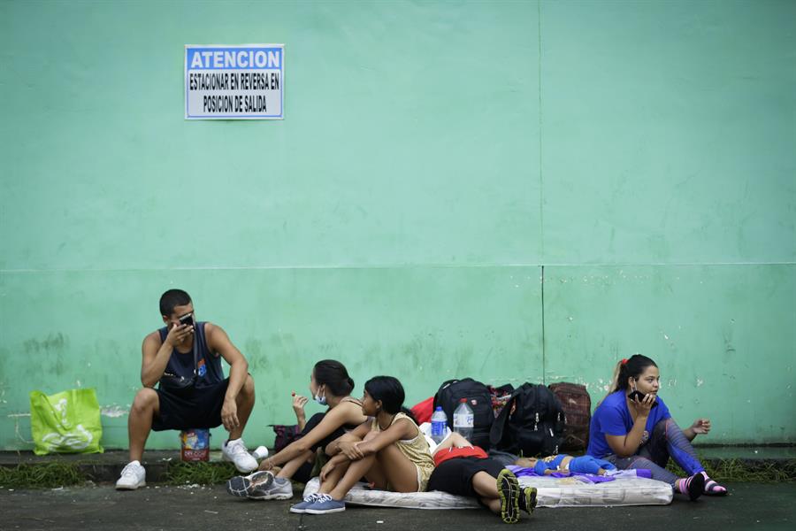 900 migrantes venezolanos varados en Panamá regresan al país