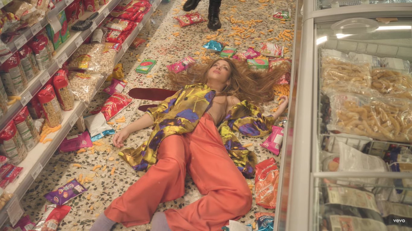 Monotonía de Shakira: un agujero en el pecho y un corazón roto