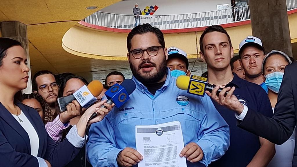 Jóvenes de Fuerza Vecinal piden al CNE abrir puntos de actualización del Registro Electoral