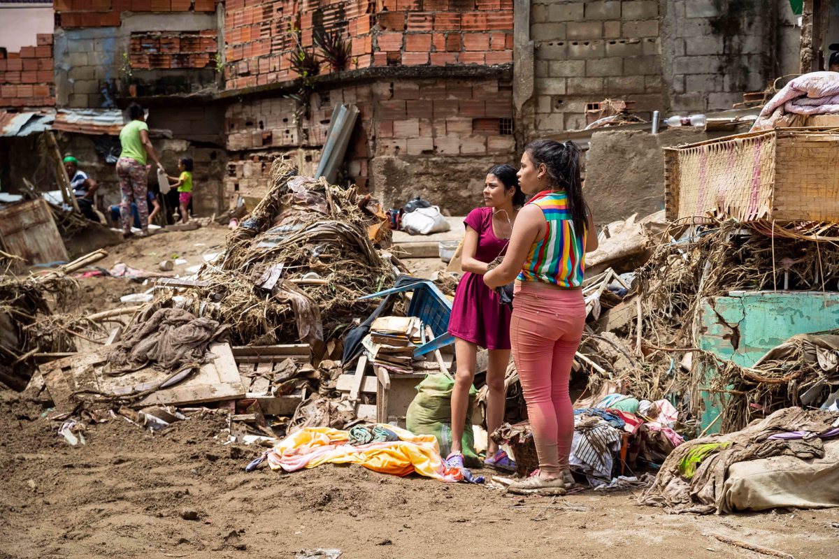 Aumenta a 50 el número de fallecidos por tragedia de Las Tejerías