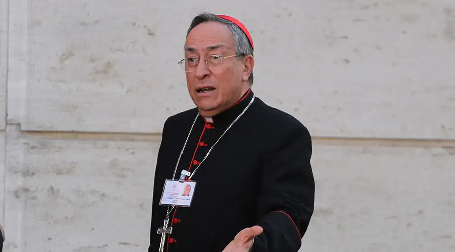 Cardenal de Honduras cuestiona trato a los migrantes en tránsito por su país
