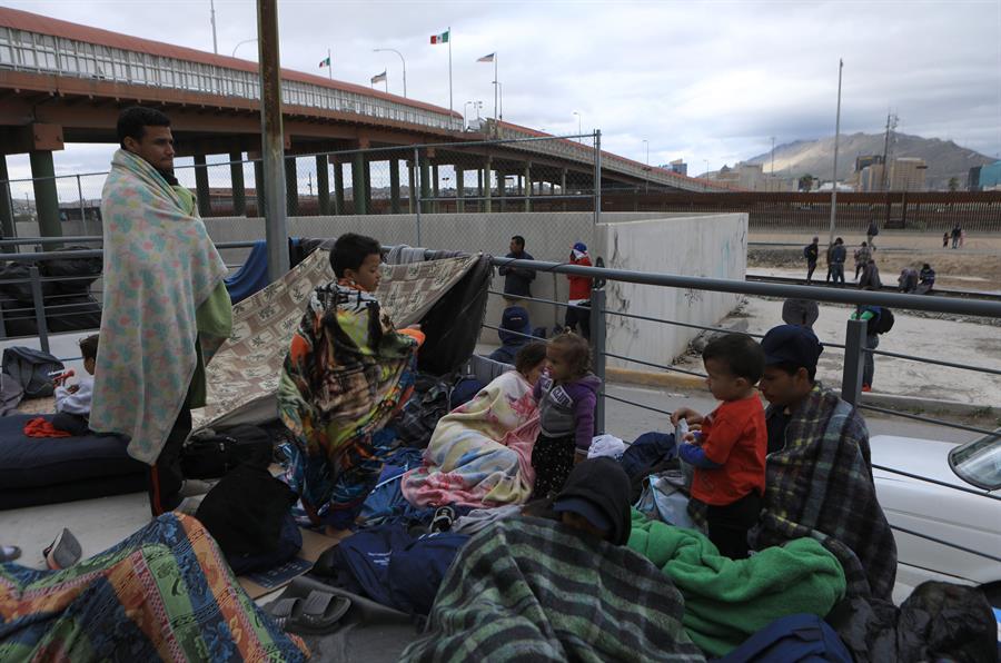 Venezolanos viven en calles de Ciudad Juárez debido a nueva política de EE.UU.