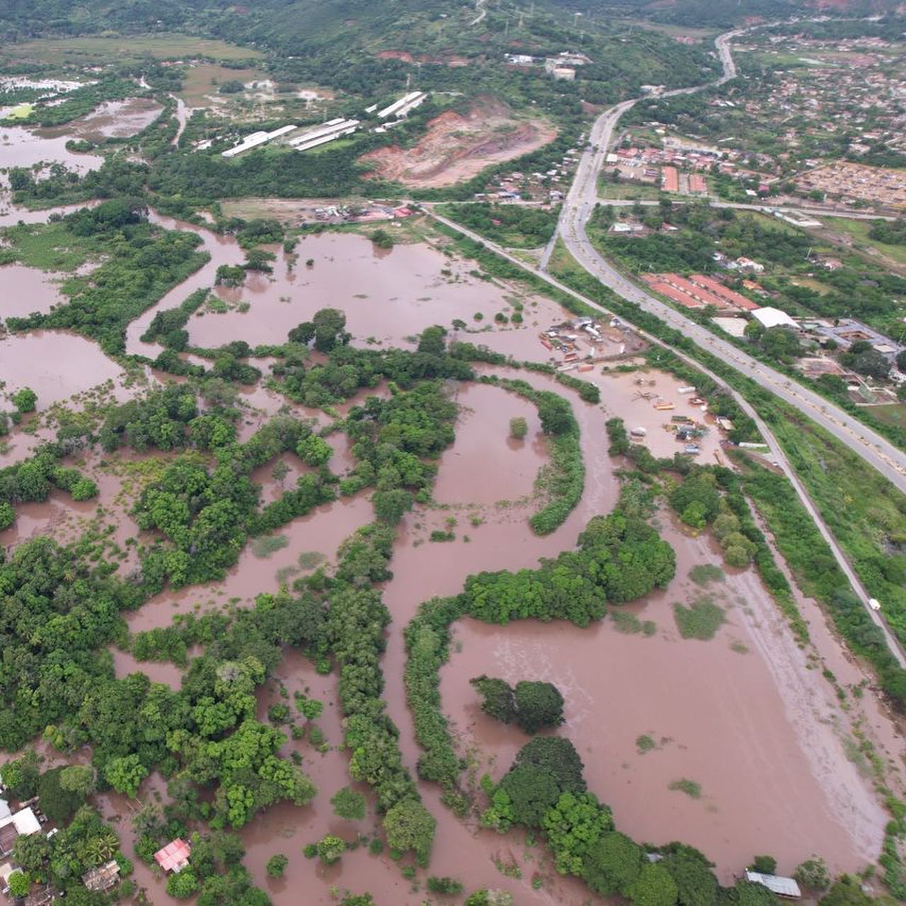Escuelas en Cumaná suspenden clases por inundaciones del fin de semana
