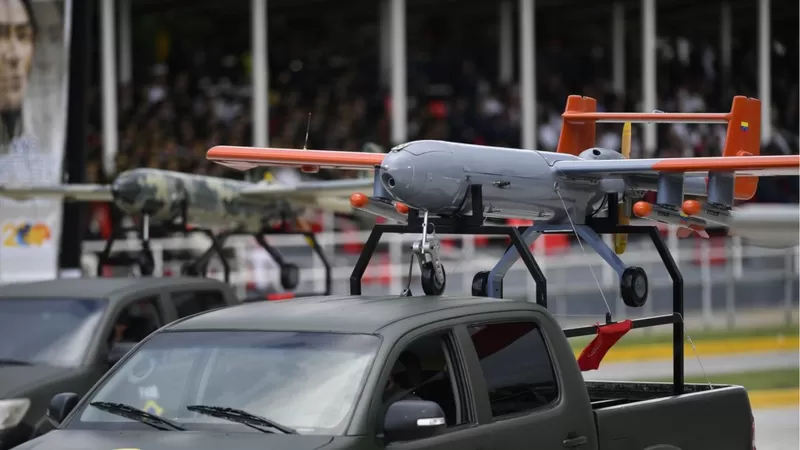 Cómo Venezuela se convirtió con la ayuda de Irán en el "único país latinoamericano que cuenta con drones armados"