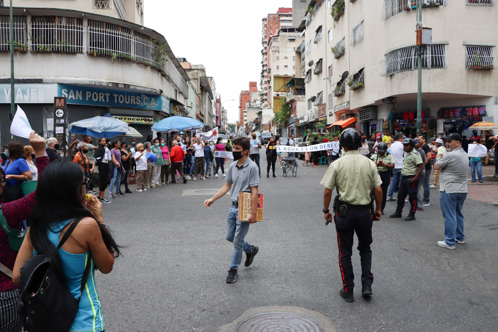 La Candelaria- protesta por agua (Mairet Chourio)