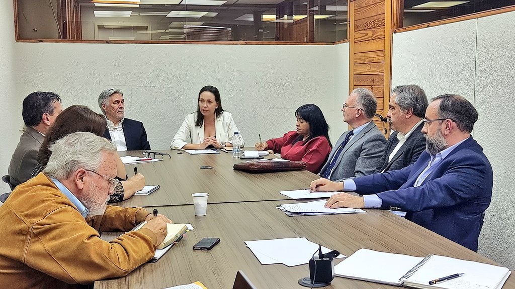 Con quiénes se ha reunido la Comisión Nacional de la Primaria y cuáles son las propuestas