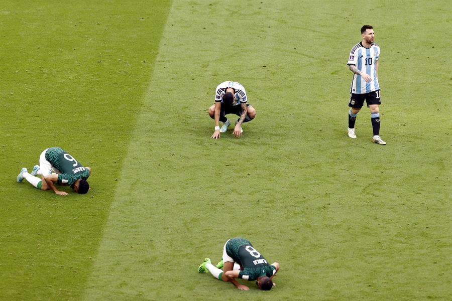 Arabia Saudí, la primera sorpresa del Mundial al derrotar 2-1 a Argentina