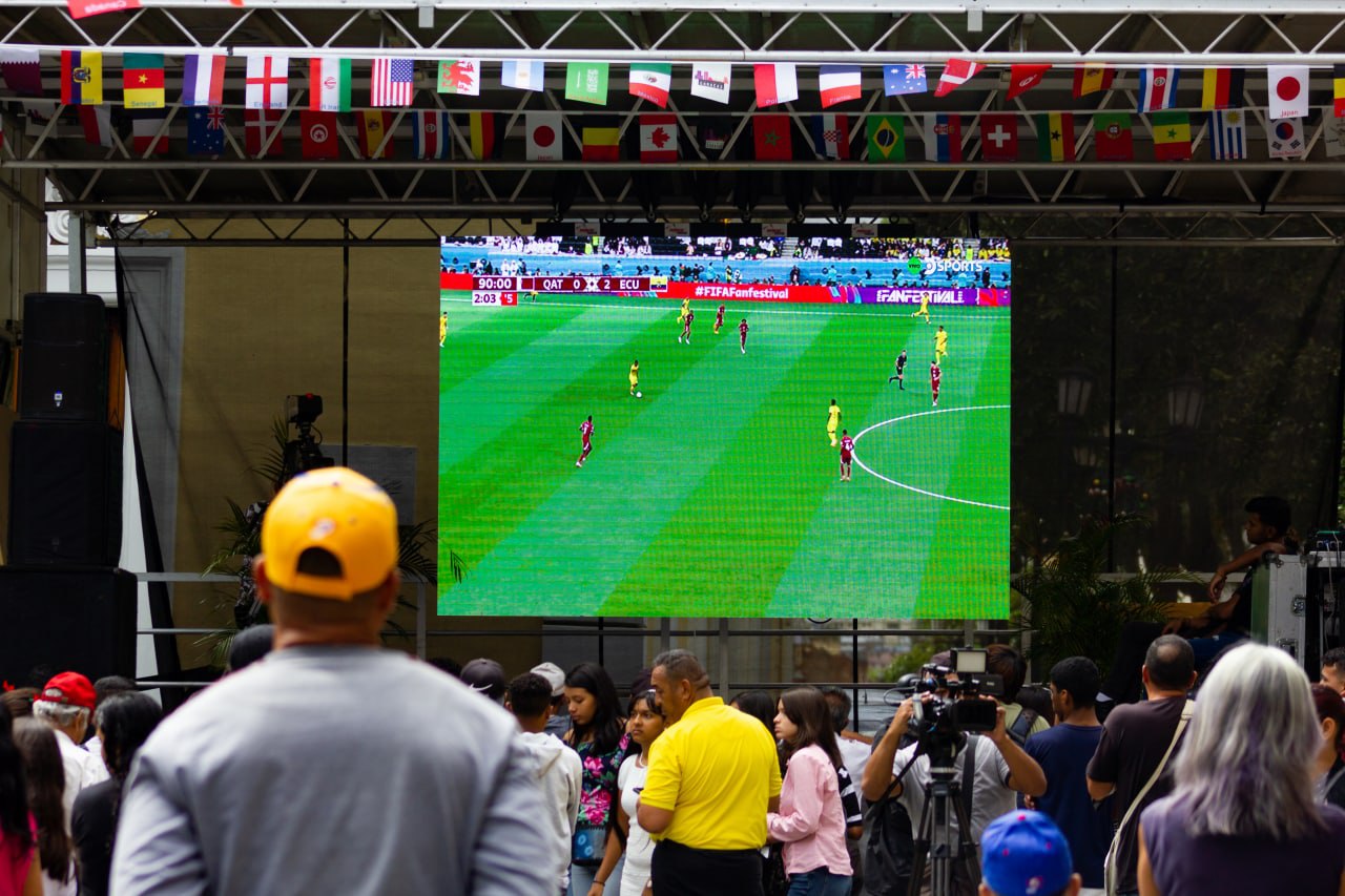 Caraqueños disfrutaron del inicio del Mundial Qatar 2022 en principales plazas