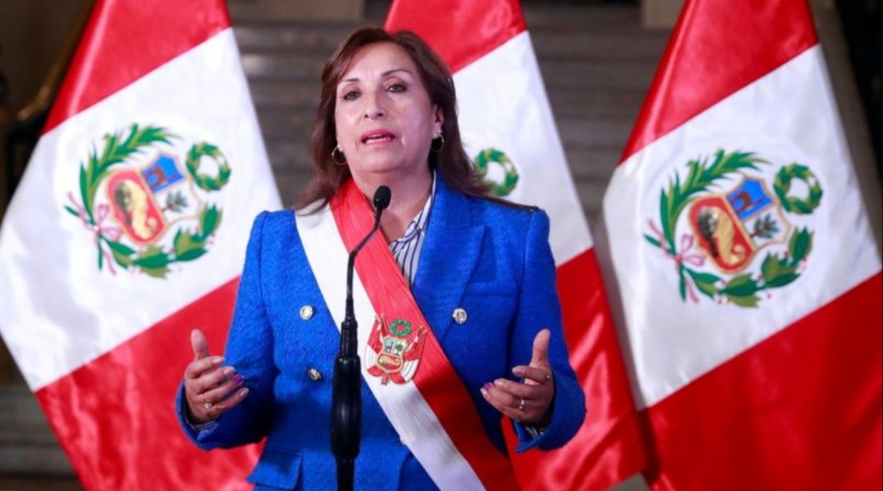 Perú retira a su embajadoar de Honduras