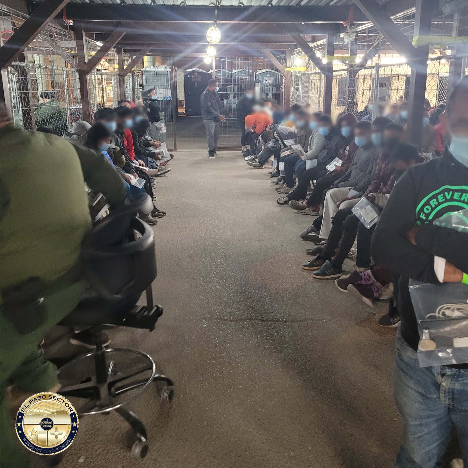 Más de 1.500 migrantes cruzan hacia EEUU y colapsan El Paso