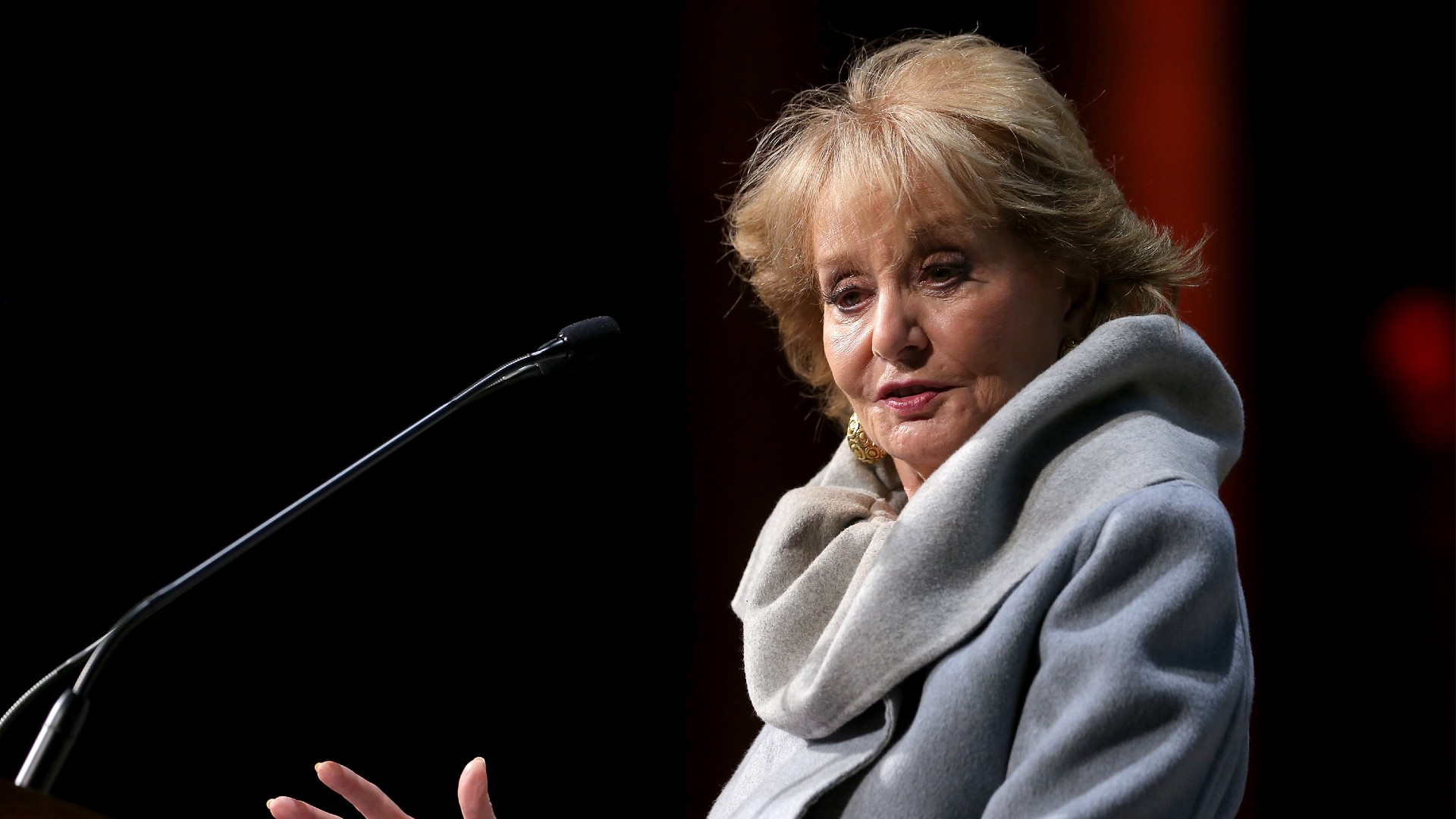 Muere Barbara Walters, pionera periodista de Estados Unidos