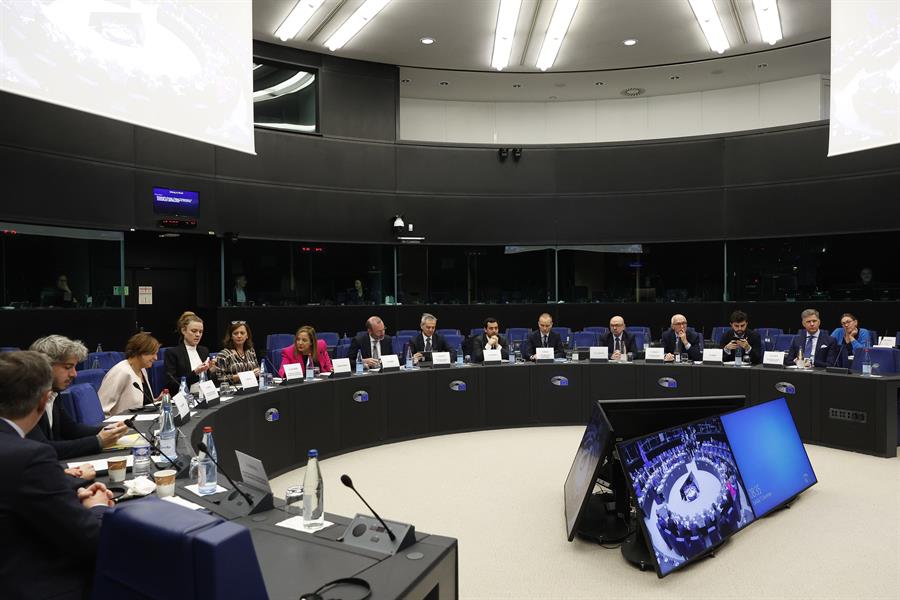Parlamento Europeo destituye a Eva Kaili de la vicepresidencia por escándalo de corrupción
