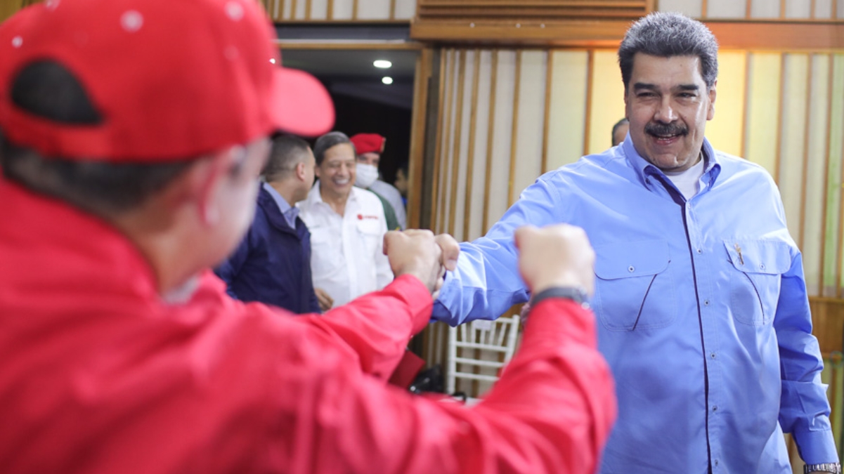Maduro dice confiar en que la Plataforma Unitaria liberará los fondos para el fondo social