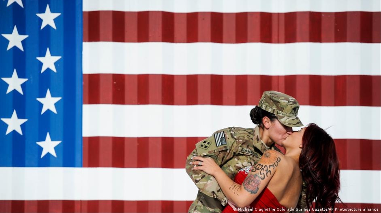 Congreso de EE. UU. aprueba ley que protege el matrimonio homosexual