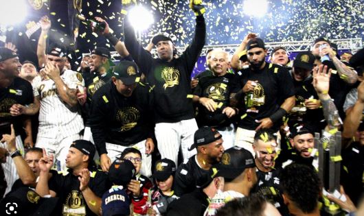 Leones del Caracas gana la temporada del béisbol de Venezuela