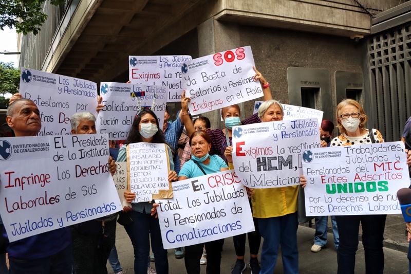Protestan trabajadores de transporte en Chacao (Mairet Chourio)