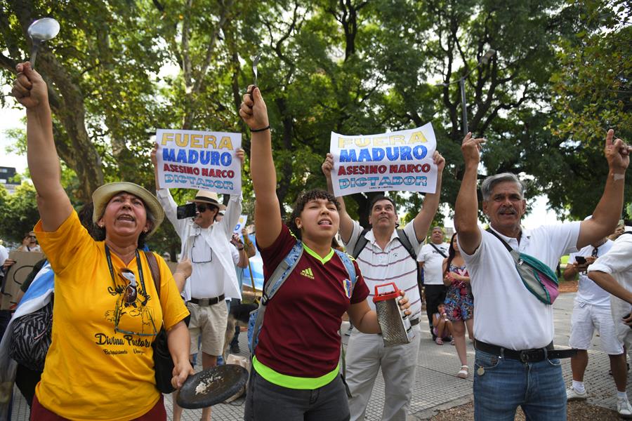 Maduro no irá a Cumbre de la Celac, enviará al canciller Yván Gil